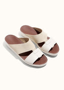 PEEK BUCKLE SANDAL - LATTE