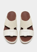 PEEK BUCKLE SANDAL - LATTE